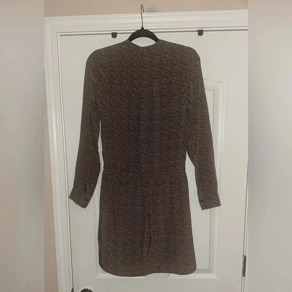 Women’s Vince Silk Print Dress. Size 2. - Picture 9 of 10